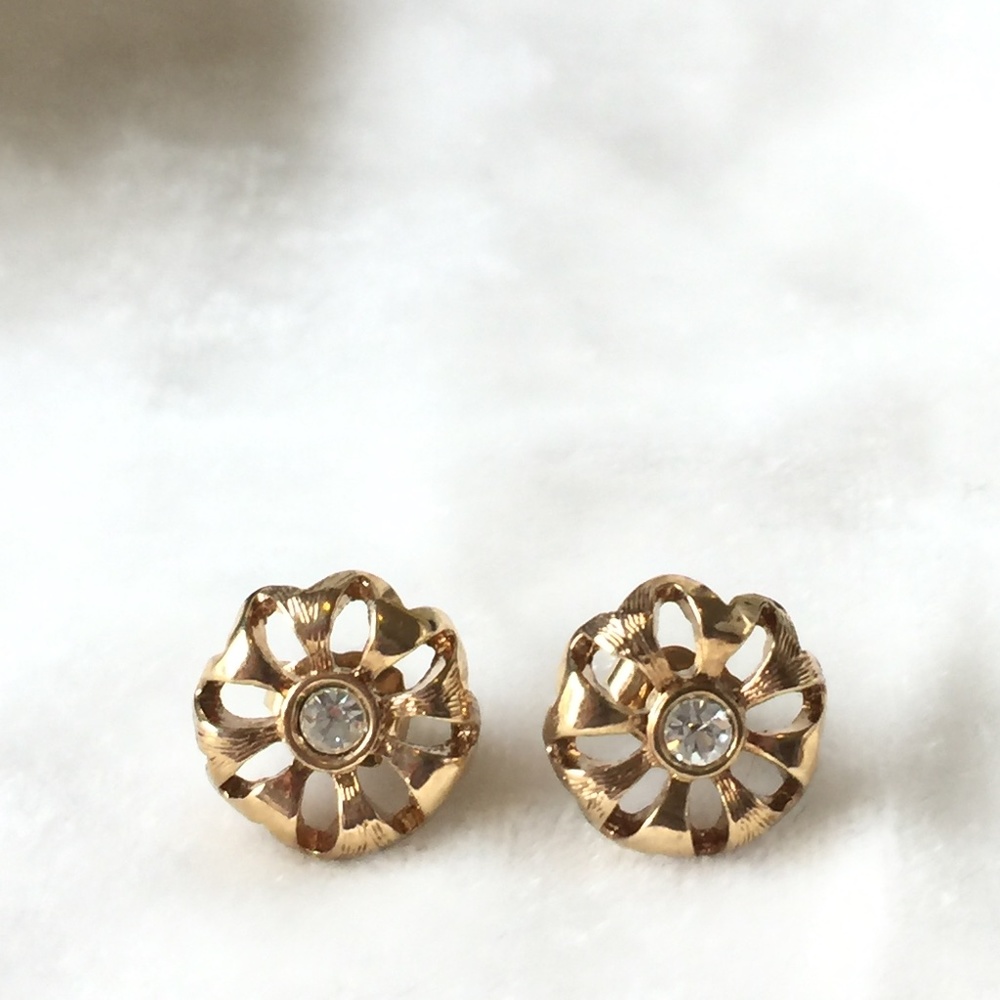 Avon Gold Gem Flower Earrings